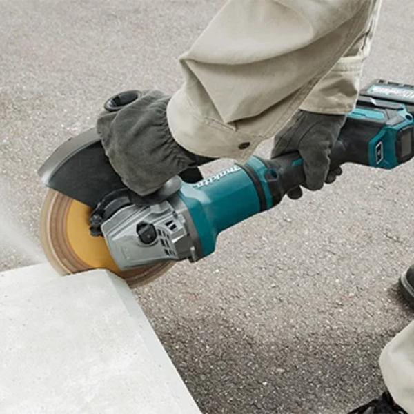 Aku ugaona brusilica 40V XGT 230mm Makita GA038GZ Solo - Slika 5