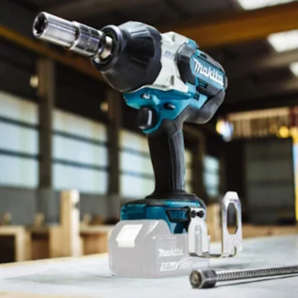 Aku udarni odvijač/zavrtač 18V 1200Nm Makita DTW1002Z - Slika 5