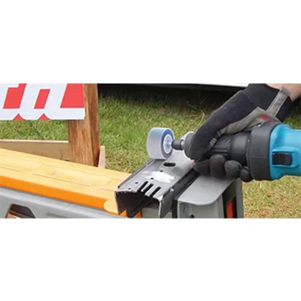 Ravna čeona brusilica 400W sa prihvatom 6mm GD0601 Makita - Slika 7