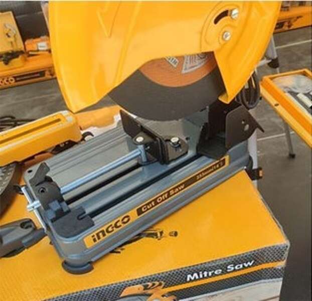 Testera kružna za metal 2400w COS35568E Ingco - Slika 3